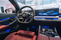 بی ئێم دەبڵیو سیریەس 5